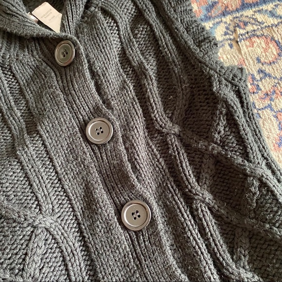 Sleeveless Black Cable Knit Dress - Picture 4 of 6